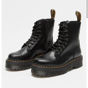 JADON DOC MARTENS  | PLATFORM | BARELY WORN